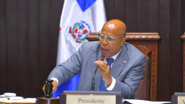Alfredo Pacheco informó que la Cámara de Diputados revisará la integración de sus comisiones y aplicará el reglamento a los legisladores que acumulen ausencias injustificadas.