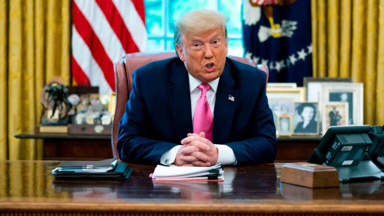 Estados Unidos prepara una nueva ofensiva económica contra Irán y busca que sus aliados y China reduzcan los vínculos comerciales y financieros que permiten a Teherán mantener ingresos.