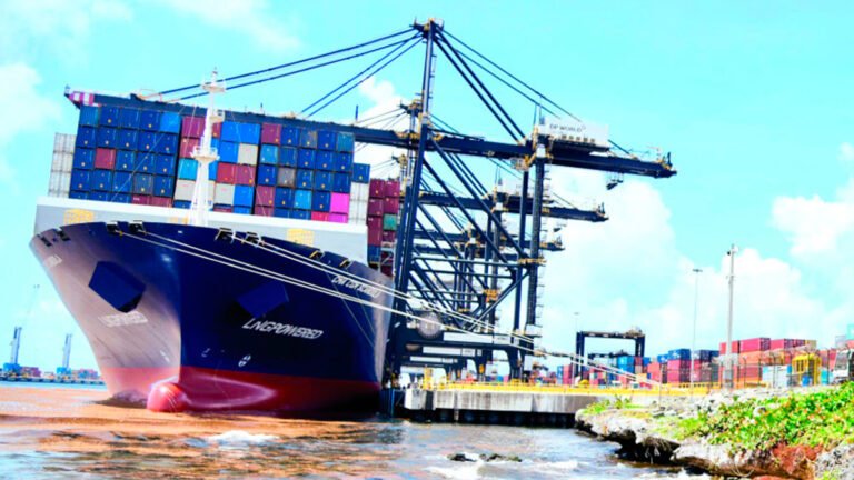 La Casa Blanca incluyó a República Dominicana entre las jurisdicciones consideradas vulnerables a operaciones de transbordo vinculadas a mercancías chinas, mientras el Gobierno dominicano aclaró que el informe no establece sanciones ni acusa de forma general a las exportaciones nacionales.