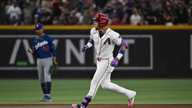 Ketel Marte permanece en la lista de restringidos de los Arizona Diamondbacks mientras atiende una situación personal y molestias físicas, según informó su agente.
