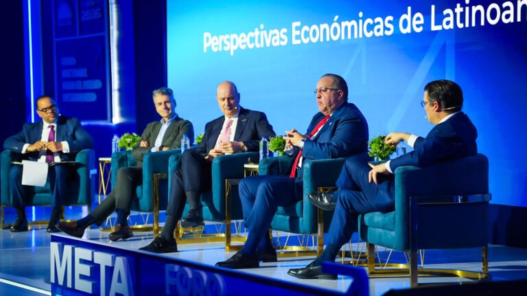 El ministro Magín Díaz planteó que República Dominicana necesitará mayor inversión pública, estabilidad macroeconómica y reformas estructurales para avanzar hacia los objetivos de Meta RD 2036.