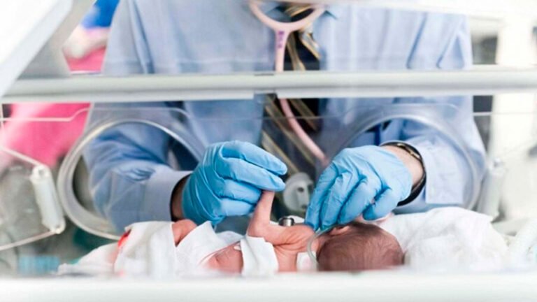 Salud Pública contabiliza 1,042 muertes de menores de un año hasta la semana epidemiológica 30 de 2026, una cifra inferior a la registrada durante el mismo período de 2025.