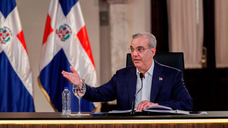 El presidente Luis Abinader anunció que las auditorías de la Contraloría correspondientes al período 2020-2024 comenzarán a publicarse de manera gradual a partir del 1 de octubre.