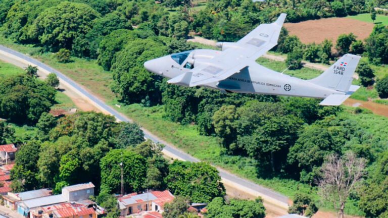 El Gobierno mantiene un plan de reforzamiento de la frontera dominico-haitiana mediante verja perimetral, drones, cámaras, aeronaves y mayor patrullaje terrestre y marítimo.