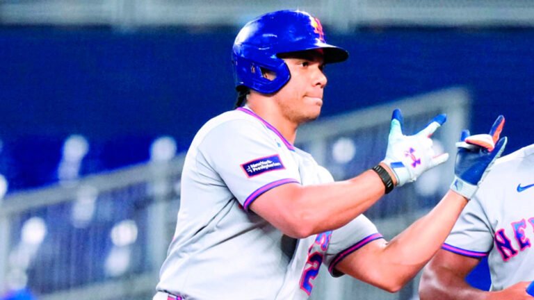 Juan Soto conecta dos hits y anota dos carreras en triunfo de los Mets sobre Miami Juan Soto bateó de 5-2 y anotó dos carreras en la victoria 9-4 de los Mets sobre los Marlins.