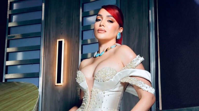 Karen Yapoort niega versiones sobre supuesto incidente con disparos en La Romana Karen Yapoort negó los rumores sobre un supuesto tiroteo en La Romana y aseguró que ella, Edwin Encarnación y su familia se encuentran bien.