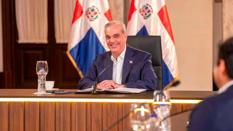 El presidente Luis Abinader defendió el nivel de inversión pública de su gestión durante una nueva edición de LA Agenda Semanal.
