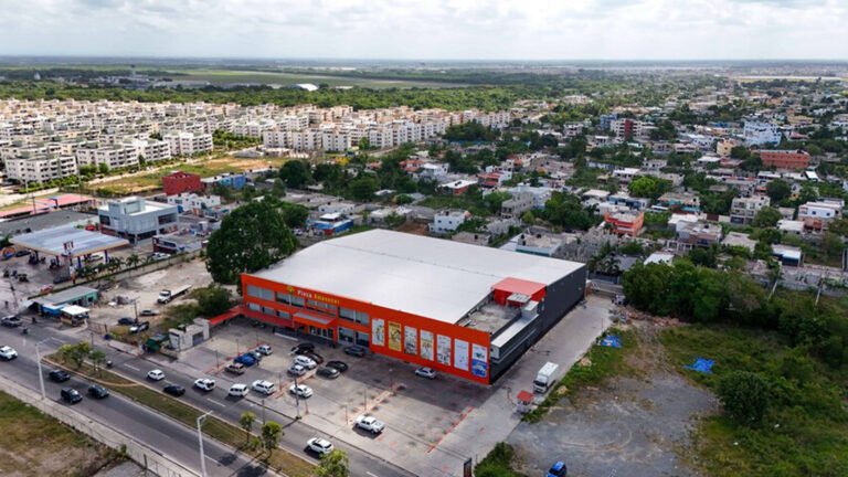 Ancodomu pidió al Gobierno analizar el impacto de la expansión de establecimientos vinculados a capital chino y revisar las condiciones de competencia en el comercio dominicano.