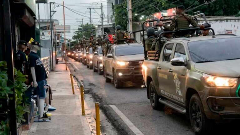 El Falpo convocó un paro de 24 horas en Salcedo para reclamar la ejecución y conclusión de obras viales, educativas y de saneamiento en la provincia Hermanas Mirabal.