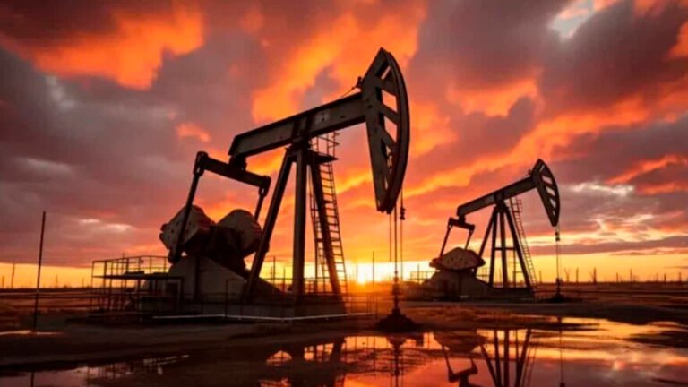 El petróleo WTI cerró en US$102.48 por barril, su nivel más alto desde mayo, en medio de las tensiones por el conflicto entre Estados Unidos e Irán.