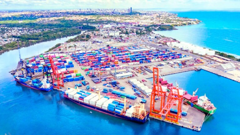 La OMC advierte que una fragmentación del comercio internacional en bloques geopolíticos podría reducir significativamente el crecimiento y las exportaciones mundiales hacia 2050.